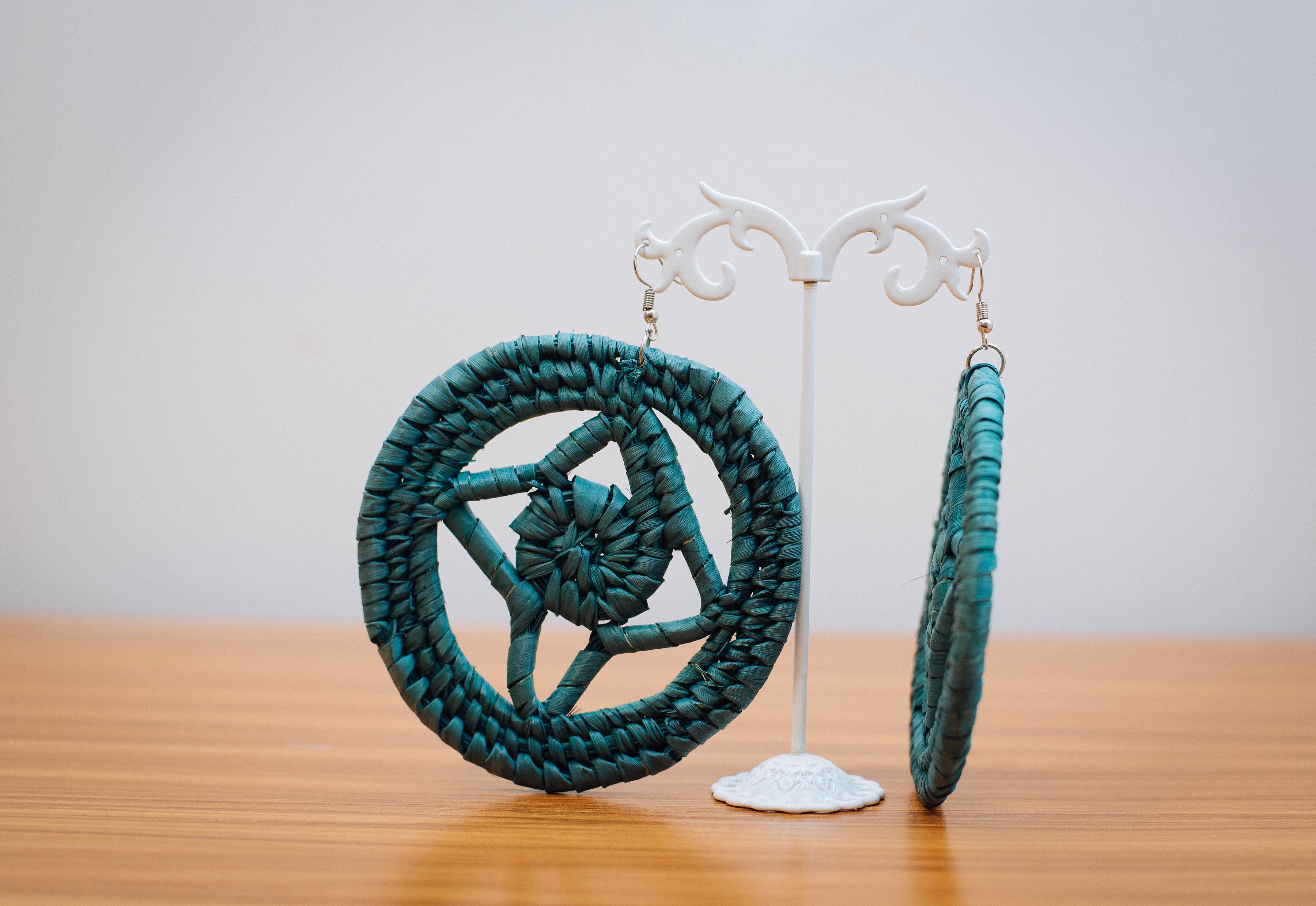 OTITO RAFFIA EAR RINGS