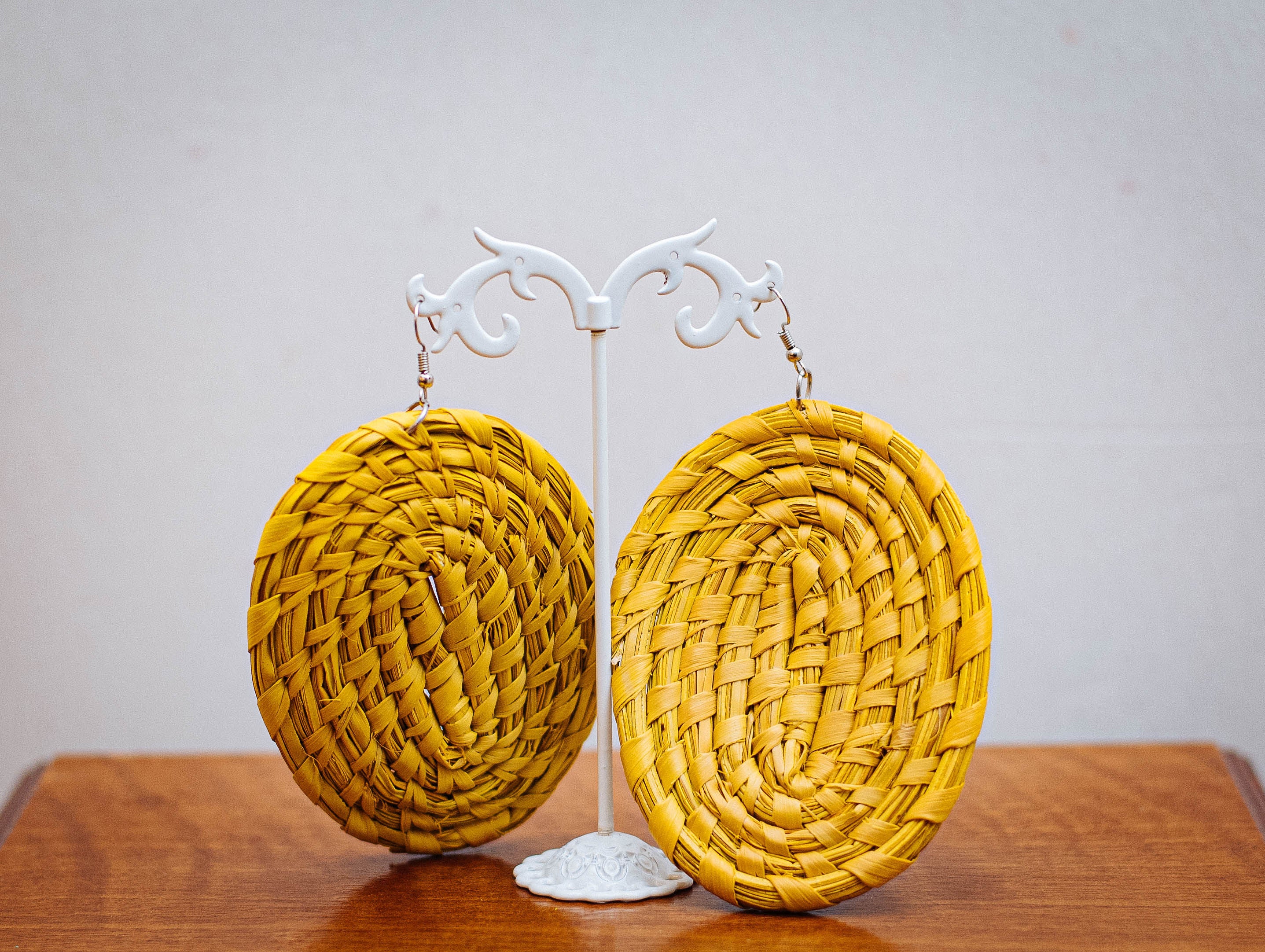 AKUNNA RAFFIA EAR RINGS