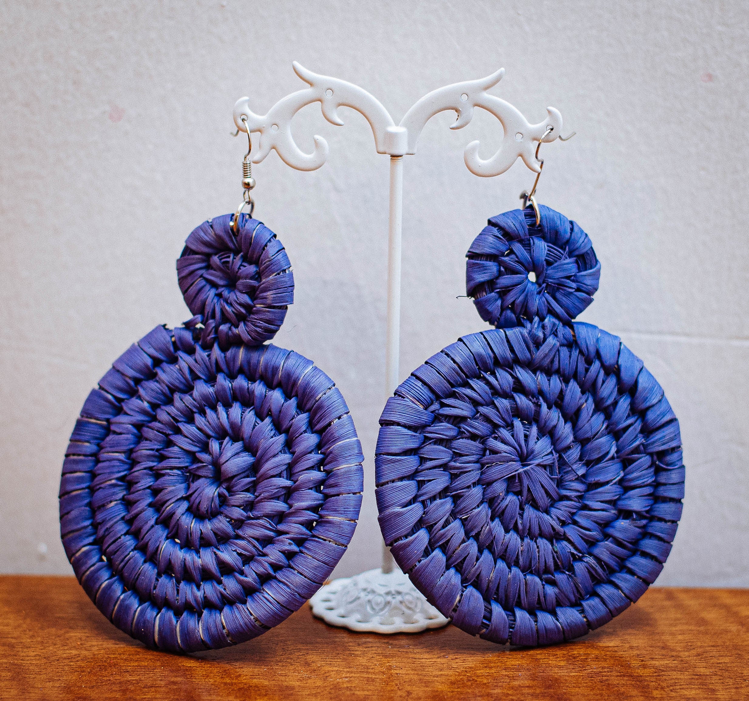 AKACHI RAFFIA EAR RINGS